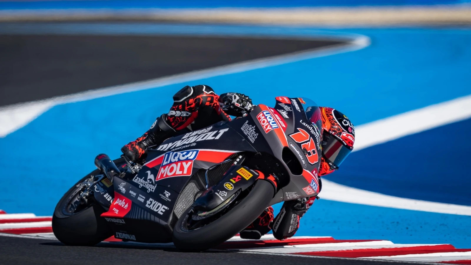 Manuel Gonzalez claims third successive victory after Hungarian Moto2 triumph