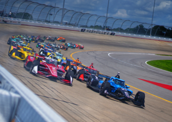 Lined up and ready to race. Photo: Kevin Dejewski