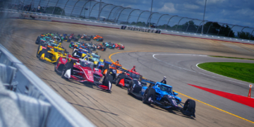 Lined up and ready to race. Photo: Kevin Dejewski