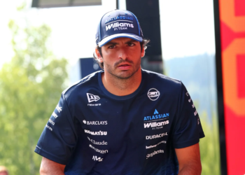 Carlos Sainz urges review on F1 regs with scathing ‘not good enough’ verdict