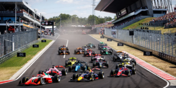 Sebastian Montoya (COL) Prema Racing leads at the start of the race. 25.07.2026. FIA Formula 2 Championship, Rd 9, Budapest, Hungary, Sprint Race, Saturday.