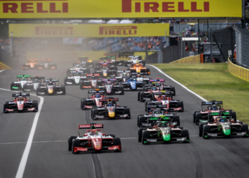(L to R): Dino Beganovic (SWE) Prema Racing and Nikita Bedrin (ITA) AIX Racing at the start of the race. 20.07.2024. FIA Formula 3 Championship, Rd 8, Sprint Race, Budapest, Hungary, Saturday.