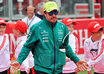 Fernando Alonso issues Aston Martin upgrades denial as F1 future decision approaches