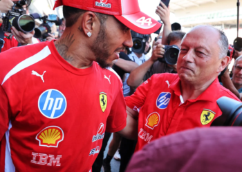 Ferrari responds to Lewis Hamilton F1 contract rumours