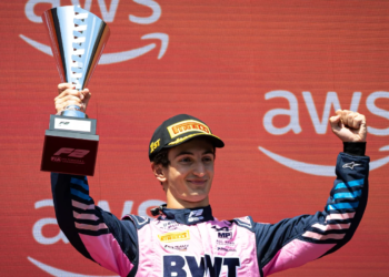 Race winner Gabriele Mini (ITA) MP Motorsport celebrates on the podium. 25.07.2026. FIA Formula 2 Championship, Rd 9, Budapest, Hungary, Sprint Race, Saturday.