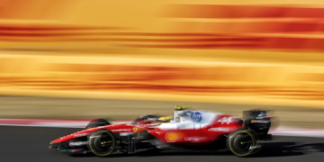 Lewis Hamilton leads dominant Ferrari 1-2 in Hungary FP2
