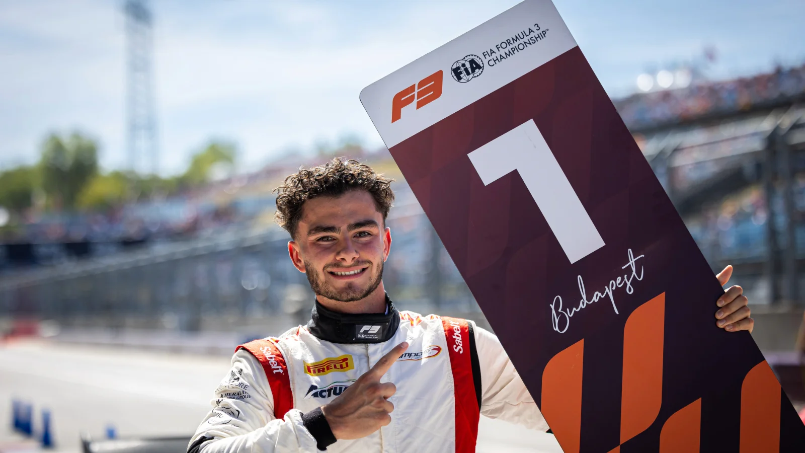 Race winner Theophile Nael (FRA) Campos Racing celebrates in parc ferme. 25.07.2026. FIA Formula 3 Championship, Rd 7, Sprint Race, Budapest, Hungary, Saturday.