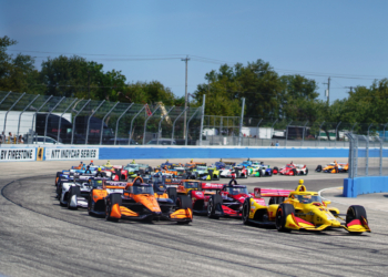 Lined up and ready for Sunday's race. Photo: Kevin Dejewski