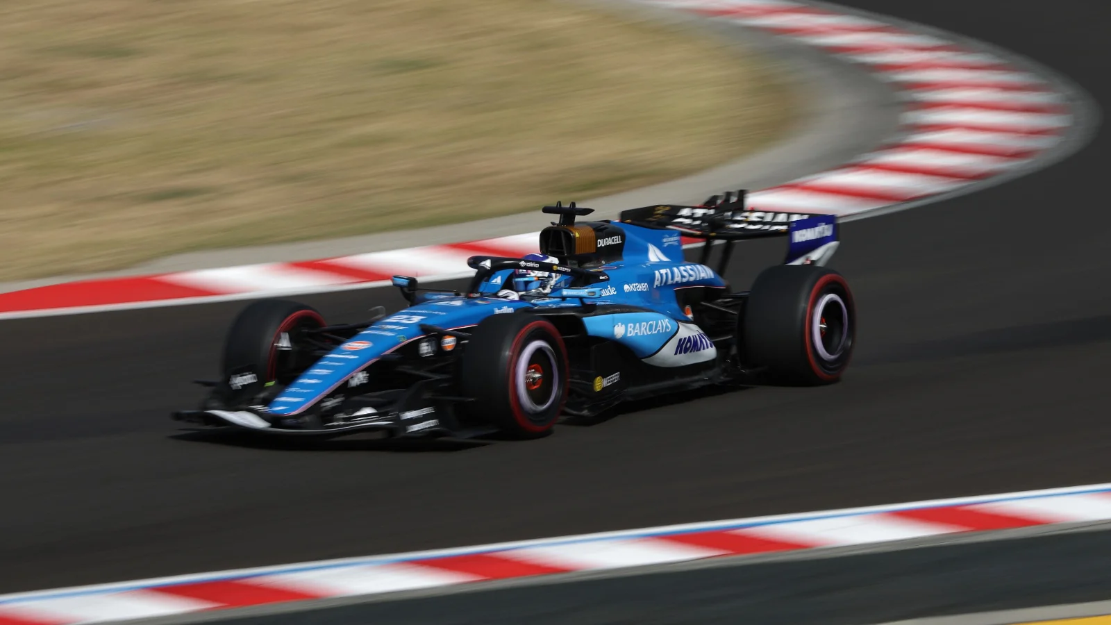 Williams driver confirms F1 future with contract announcement