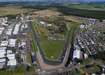 Aiden Moffat top on home soil in Knockhill BTCC Free Practice