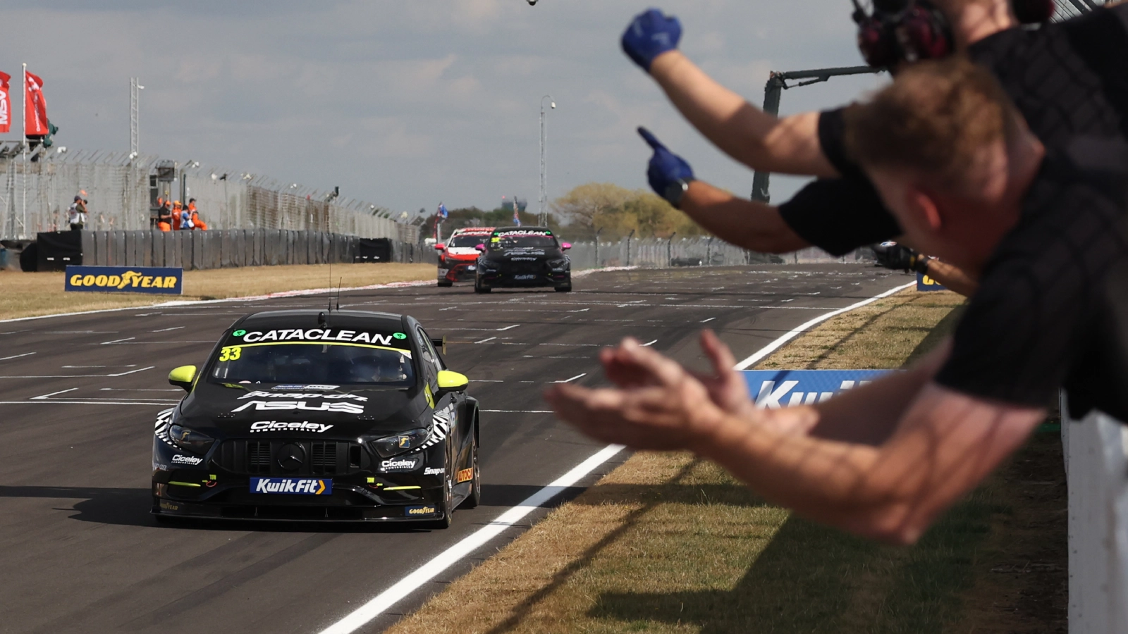 CPRL drivers delighted with ‘epic’ Race to Pole after ‘challenging week’