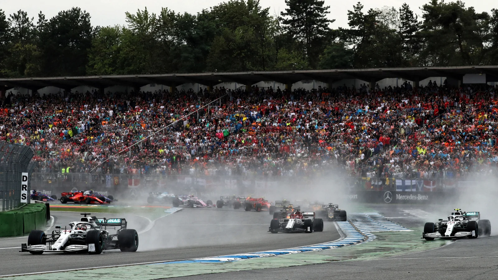 Lewis Hamilton (GBR) Mercedes AMG F1 W10 leads at the start of the race. 28.07.2019. Formula 1 World Championship, Rd 11, German Grand Prix, Hockenheim, Germany, Race Day.