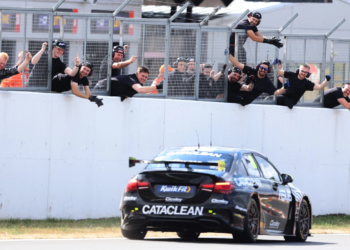 Adam Morgan scores BTCC brace with win in Donington Park GP Race 3