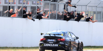 Adam Morgan scores BTCC brace with win in Donington Park GP Race 3