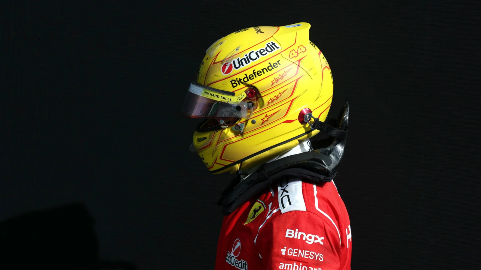 Lewis Hamilton issues F1 fighting talk with Ferrari social media apology