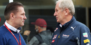 Max Verstappen F1 talks with Red Bull