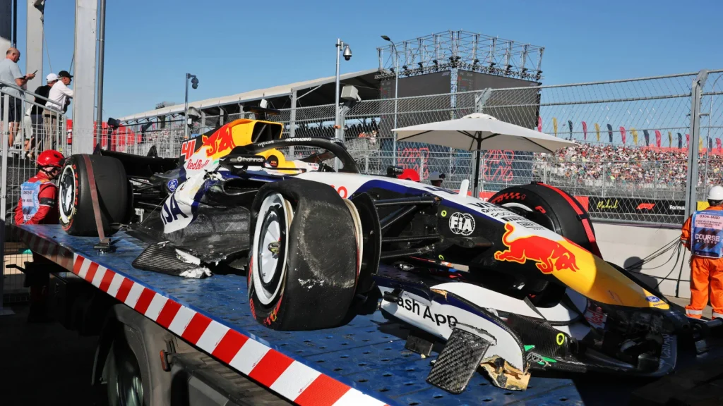 Arvid Lindblad crashed during practice at the Madring