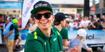YELLOLY Nick (gbr), Inter Europol Competition, Oreca 07 - Gibson, #43, LMP2, portrait during the Drivers Parade of the 24 Hours of Le Mans 2025, 4th round of the 2025 FIA World Endurance Championship, on June 13, 2025 in Le Mans, France - Photo Fabrizio Boldoni / DPPI