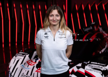 Doriane_Pin_Development_Driver // Peugeot Sport