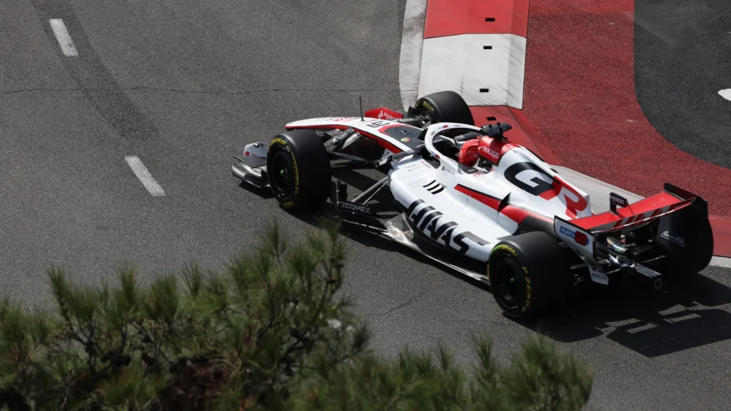 Esteban Ocon looked good for Q3 but a yellow flag halted that dream