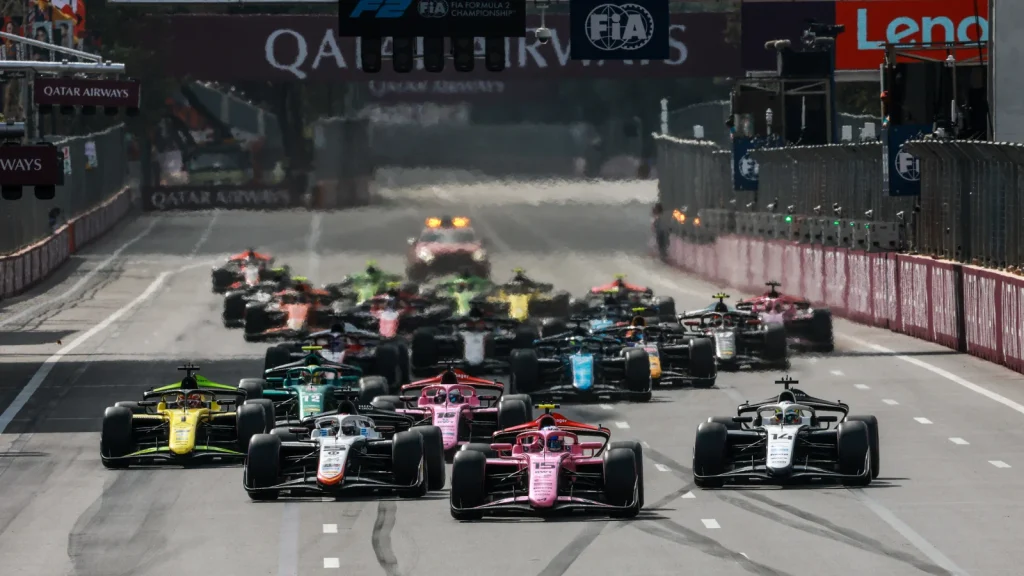 Alexander Dunne (IRE) Rodin Motorsport leads at the start of the race. 25.09.2026. FIA Formula 2 Championship, Rd 12, Baku, Azerbaijan, Feature Race 1.
