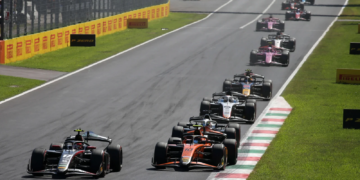 Tasanapol Inthraphuvasak (THA) ART and Oliver Goethe (GER) MP Motorsport battle for position. 05.09.2026. Formula 2 Championship, Rd 10, Sprint Race, Monza, Italy, Saturday.