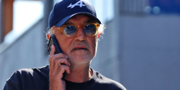 Flavio Briatore has accused one of the FIA judges to have been biased towards McLaren