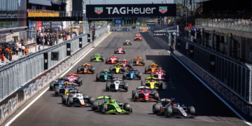 Ritomo Miyata (JPN) Hitech leads at the start of the race. 12.09.2026. FIA Formula 2 Championship, Rd 11, Sprint Race, Madrid, Spain, Saturday.