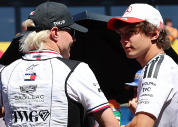 (L to R): Valtteri Bottas (FIN) Cadillac Formula 1 Team with Andrea Kimi Antonelli (ITA) Mercedes AMG Formula One Team on the drivers' parade. 13.09.2026. Formula 1 World Championship, Rd 14, Spanish Grand Prix, Madrid, Spain, Race Day.