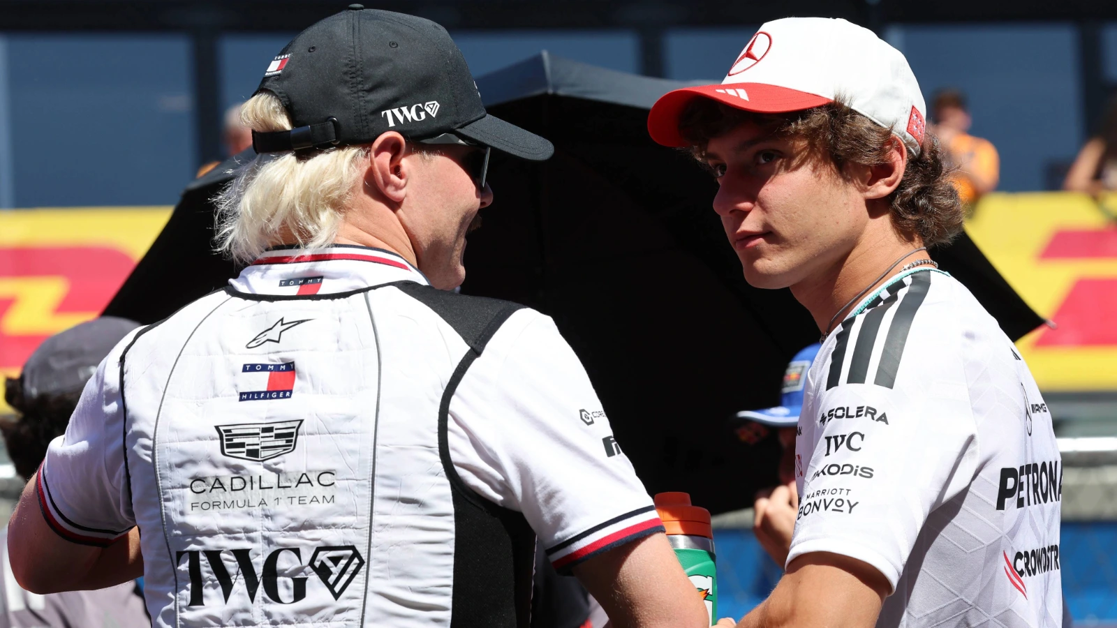(L to R): Valtteri Bottas (FIN) Cadillac Formula 1 Team with Andrea Kimi Antonelli (ITA) Mercedes AMG Formula One Team on the drivers' parade. 13.09.2026. Formula 1 World Championship, Rd 14, Spanish Grand Prix, Madrid, Spain, Race Day.