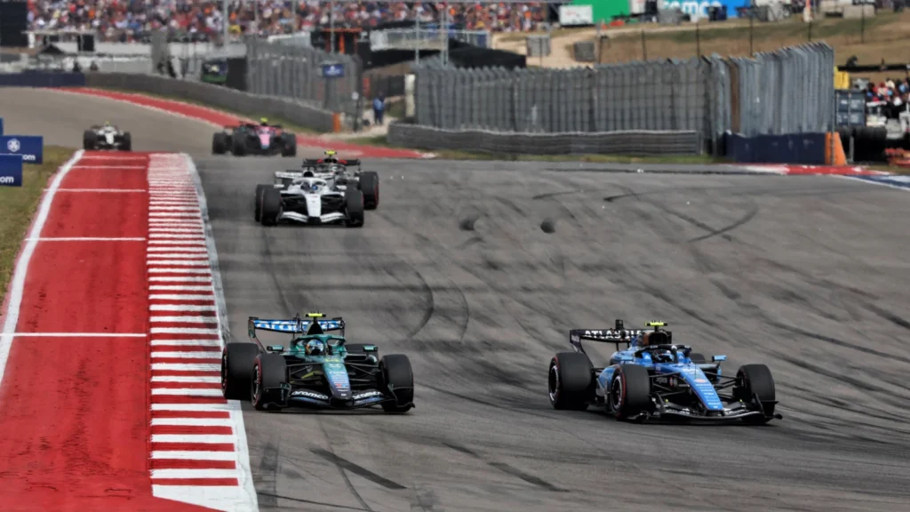 Carlos Sainz has issued a defence of his acknowledgement of blue flags in Austin