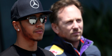 Lewis Hamilton (GBR), Mercedes AMG F1 Team and Christian Horner (GBR), Red Bull Racing, Sporting Director 11.04.2015. Formula 1 World Championship, Rd 3, Chinese Grand Prix, Shanghai, China, Qualifying Day.