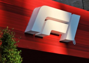Circuit atmosphere - F1 Logo. 27.11.2025. Formula 1 World Championship, Rd 23, Qatar Grand Prix, Doha, Qatar, Preparation Day.