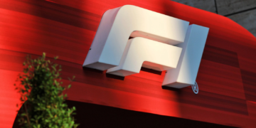 Circuit atmosphere - F1 Logo. 27.11.2025. Formula 1 World Championship, Rd 23, Qatar Grand Prix, Doha, Qatar, Preparation Day.