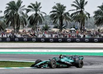 Fernando Alonso (ESP) Aston Martin F1 Team AMR26. 02.10.2026. Formula 1 World Championship, Rd 16, Bahrain Grand Prix, Sepang, Malaysia, Practice Day.