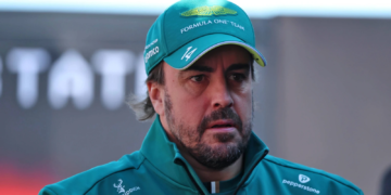 Fernando Alonso was less than impressed with Alex Albon's driving in COTA