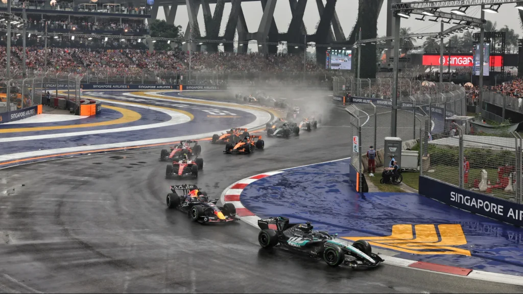 Wet weather caused a delay to the Singapore Sprint Race