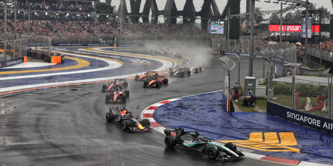 Wet weather caused a delay to the Singapore Sprint Race
