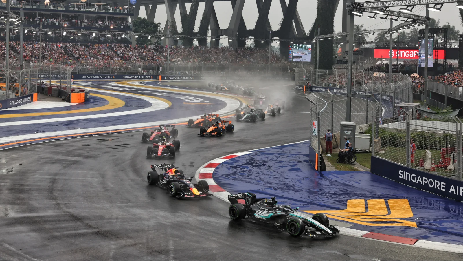 Wet weather caused a delay to the Singapore Sprint Race