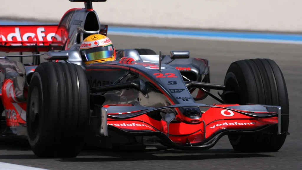 Hamilton drew similarities between his and Antonelli's start to F1