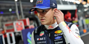 Isack Hadjar (FRA) Red Bull Racing on the grid. 11.10.2026. Formula 1 World Championship, Rd 17, Singapore Grand Prix, Marina Bay Street Circuit, Singapore, Race.