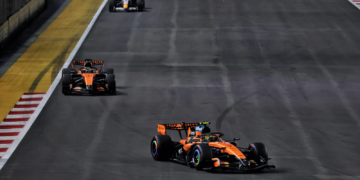 Lando Norris offered a helping hand to Piastri during the Singapore GP