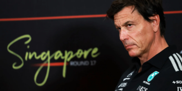 Toto Wolff (GER) Mercedes AMG Formula One Team Shareholder and Executive Director in the FIA Press Conference. 09.10.2026. Formula 1 World Championship, Rd 17, Singapore Grand Prix, Marina Bay Street Circuit, Singapore, Practice and Sprint Qualifying.