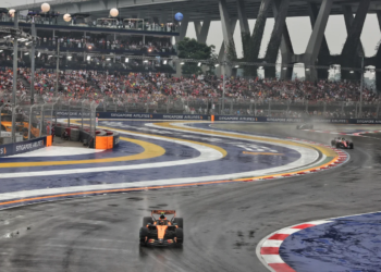 McLaren F1 Singapore Sprint race incident