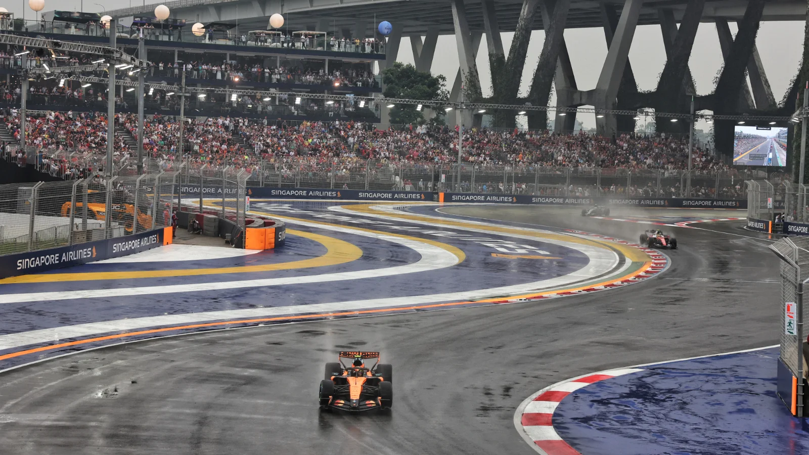 McLaren F1 Singapore Sprint race incident