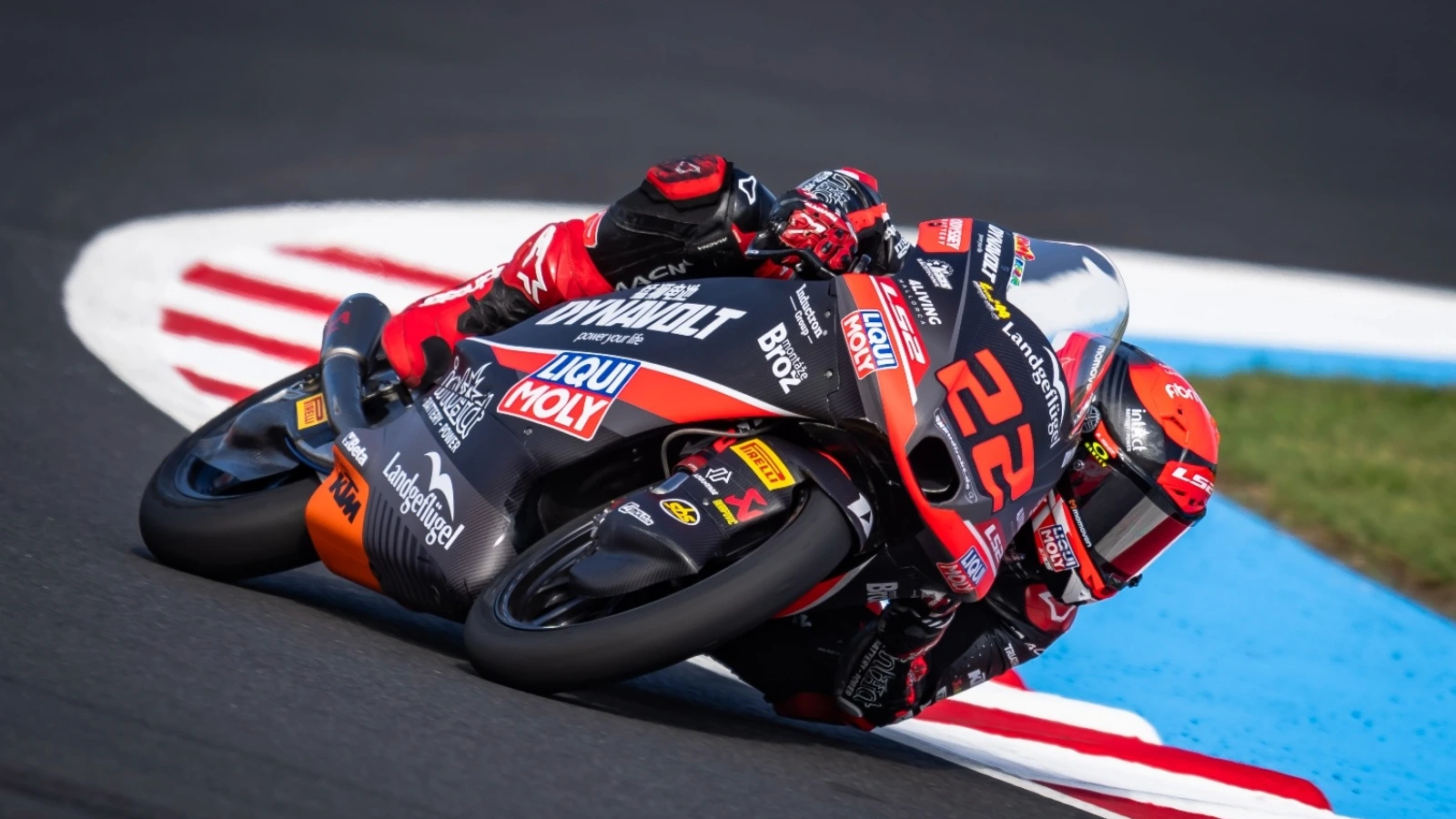 David Almansa claims victory in tense Japanese Moto3 showdown