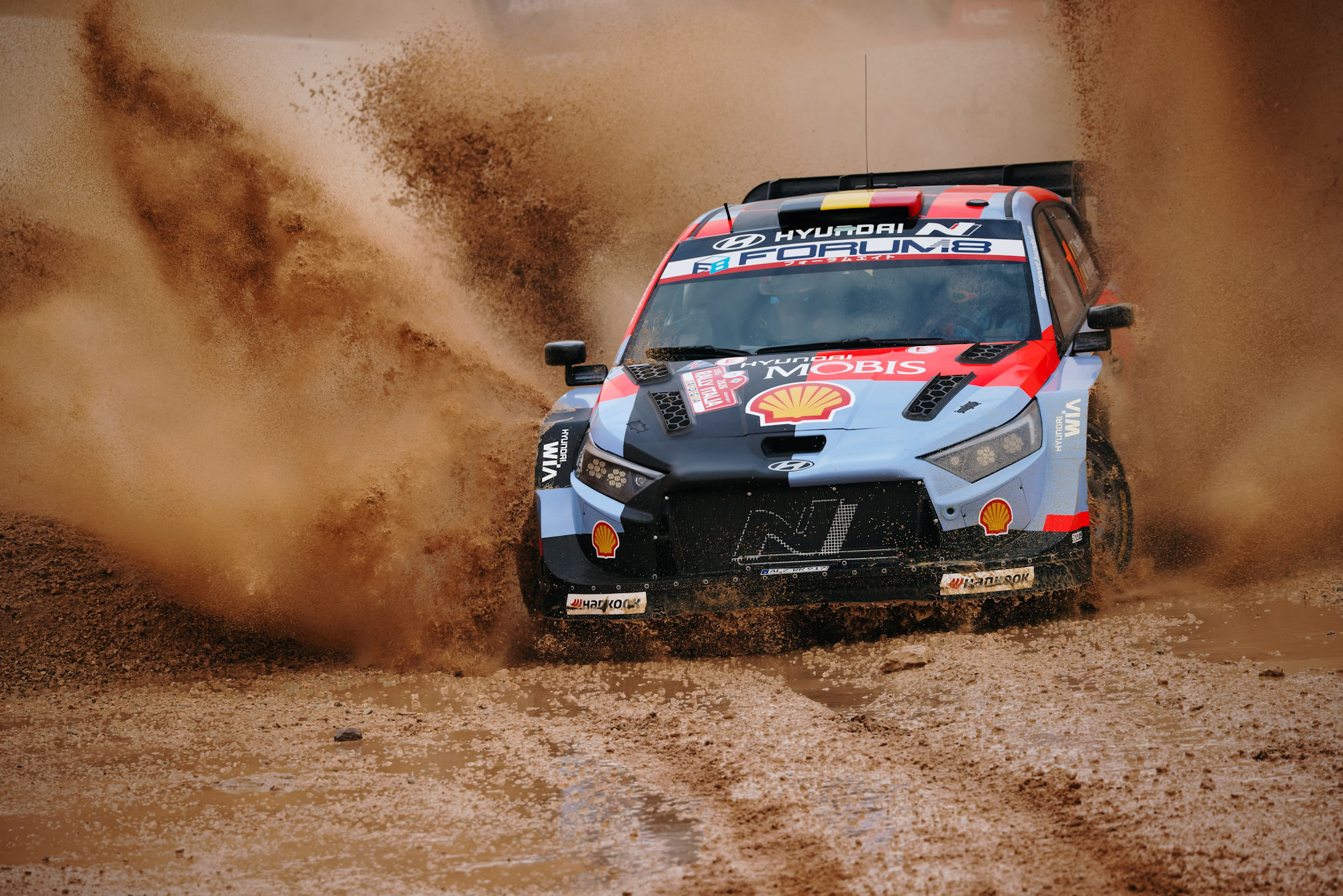 Thierry Neuville snatches Rally Italia Sardegna lead on final stage in Hyundai 1 – 2; WRC title fight balanced on a knife edge