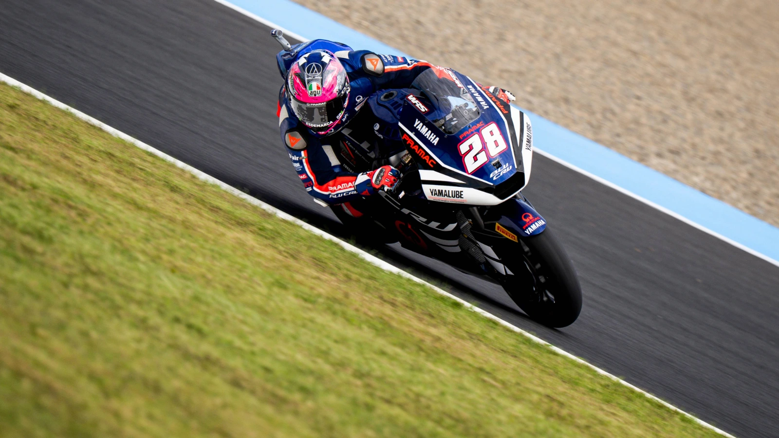Izan Guevara claims Japanese Moto2 victory after drama for Manuel Gonzalez